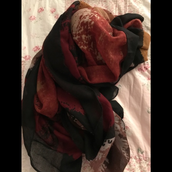 BLACK AND RUST COLORED SCARF - Picture 2 of 2